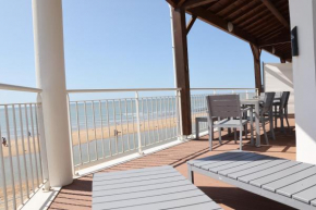 Grande terrasse, pour 12, sublime vue mer